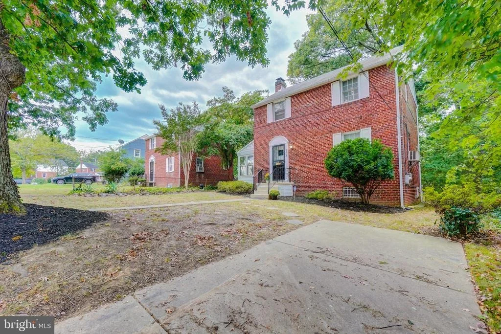 Photo of 2303 BRETON DRIVE