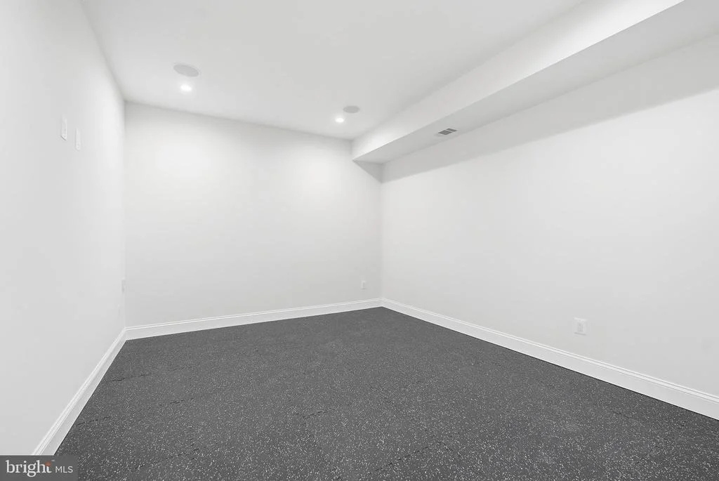 Photo of 3400 SAYLOR PLACE
