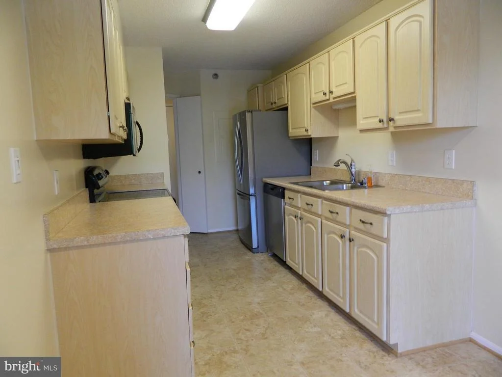 Photo of Unit 4521 at 15100 INTERLACHEN DRIVE