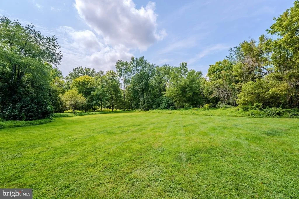 Photo of 17301 ROUNDMONT PLACE