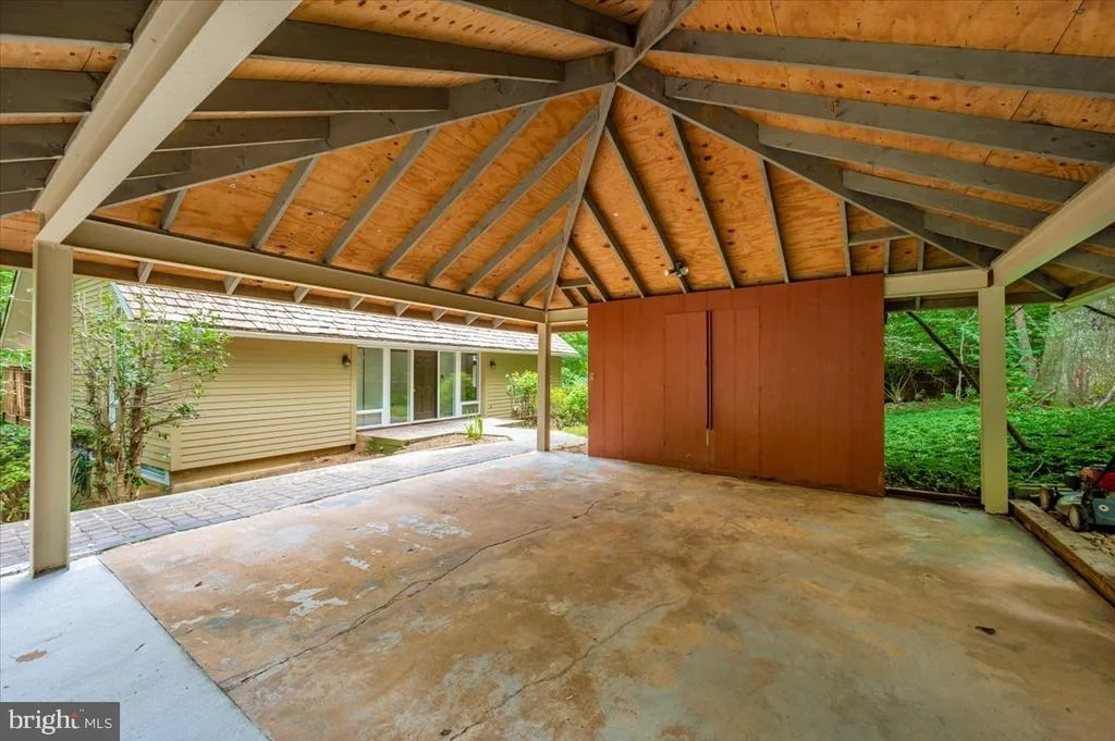 Photo of 9441 HOLBROOK