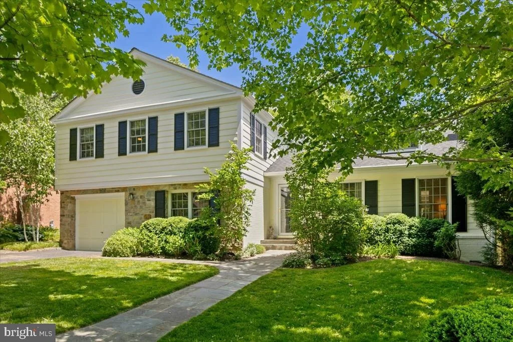 Photo of 6413 KENHOWE DRIVE
