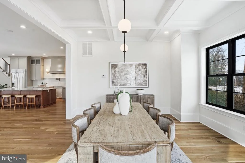Photo of 6512 WILLIAMSBURG BOULEVARD