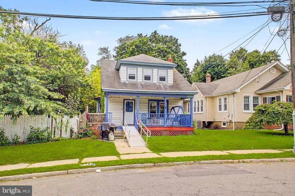 Photo of 93 LOCUST AVENUE