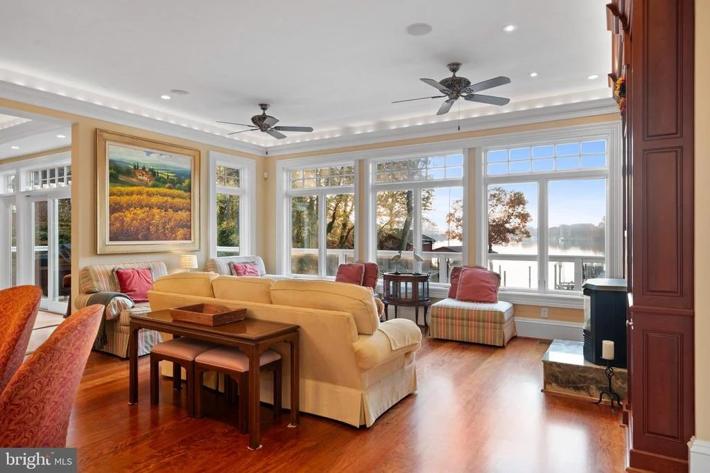 Photo of 206 HARBOR DRIVE