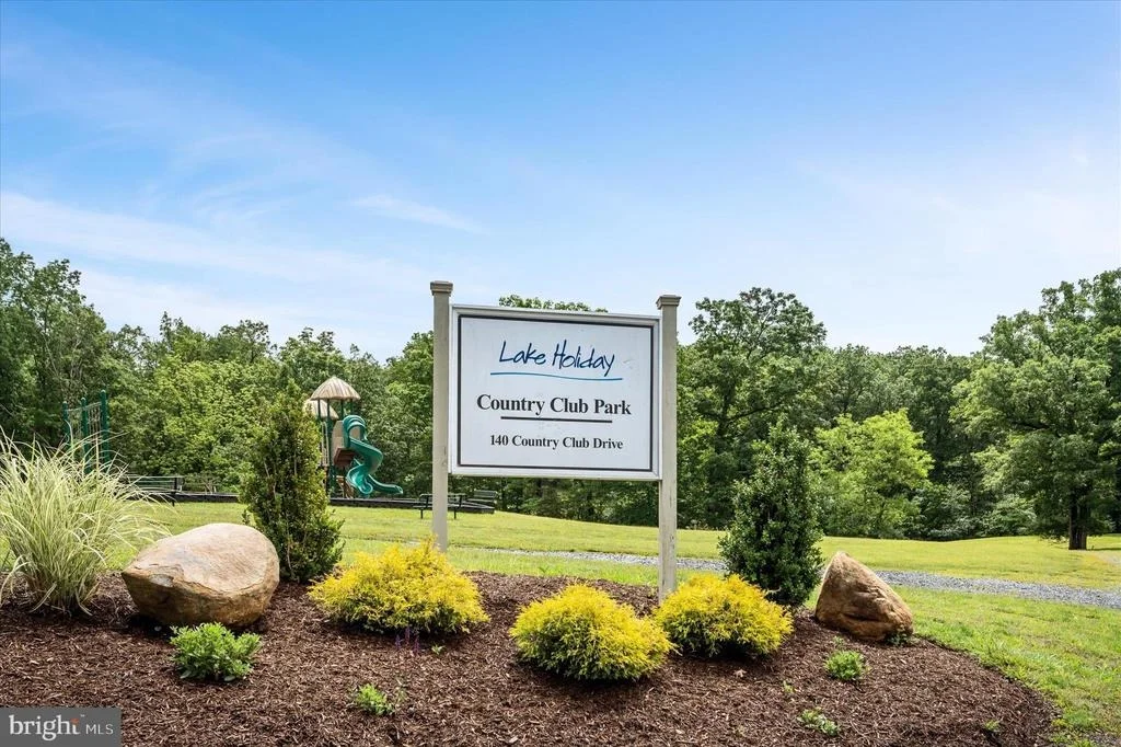 Photo of 200 FAIRWAY CIRCLE