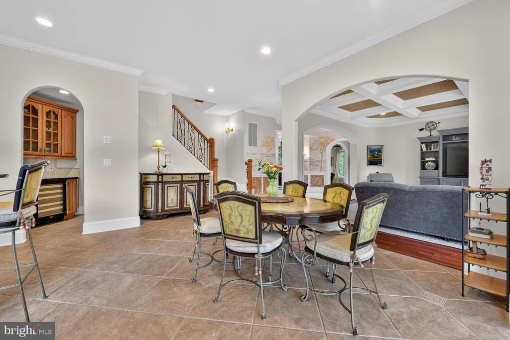 Photo of 6245 LINWAY TERRACE