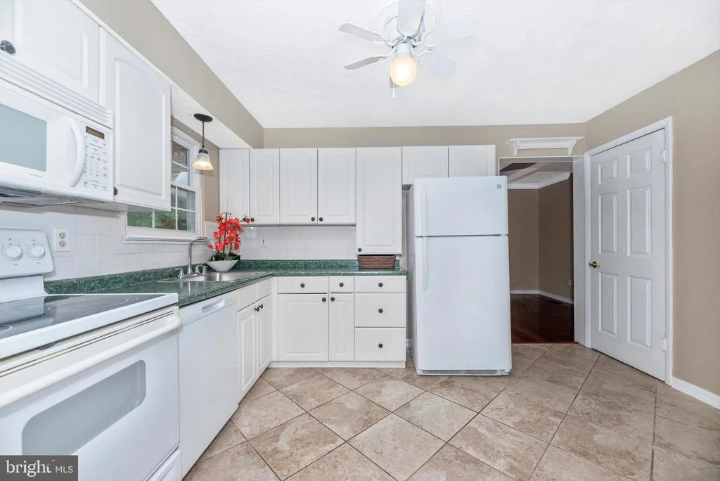 Photo of 484 HILLCREST DRIVE