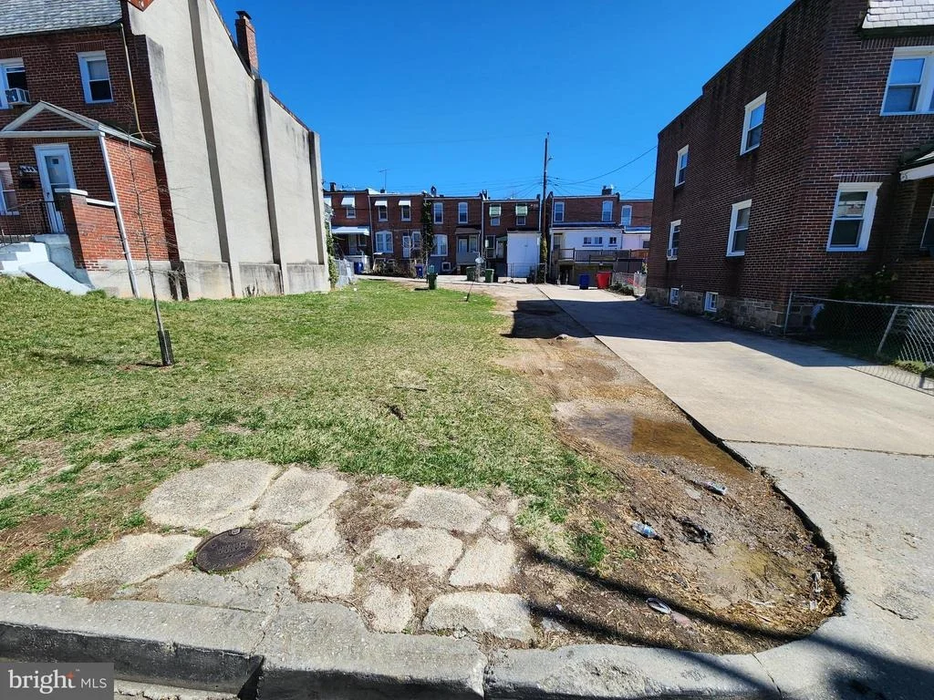 Photo of 321 MARTINGALE AVENUE