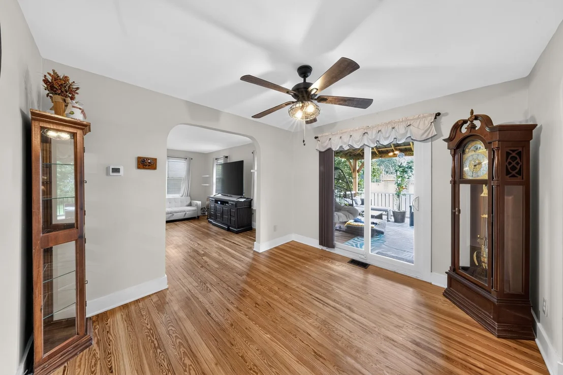 Photo of 319 N HOOK ROAD