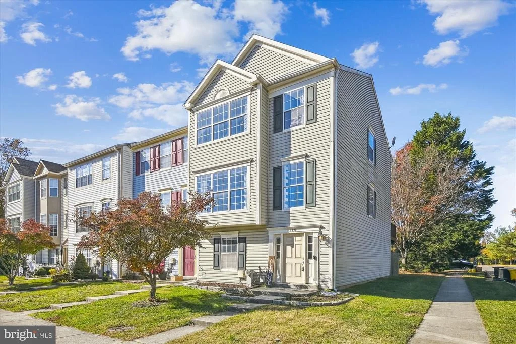Photo of Unit 49 at 2571 AMBLING CIRCLE