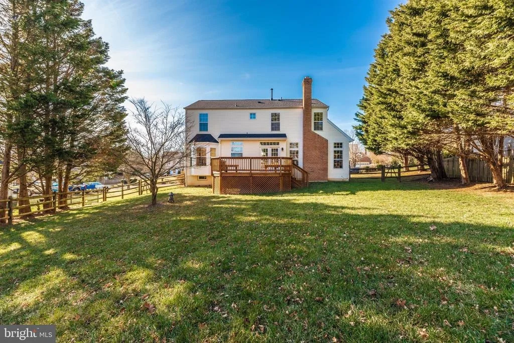 Photo of 10203 CROSSCUT WAY