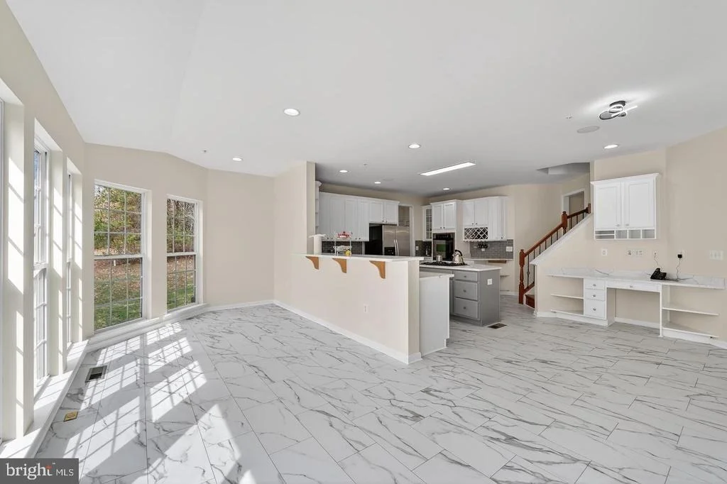 Photo of 16101 VENICE ROAD