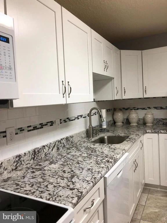 Photo of Unit 1615 at 15101 INTERLACHEN DRIVE