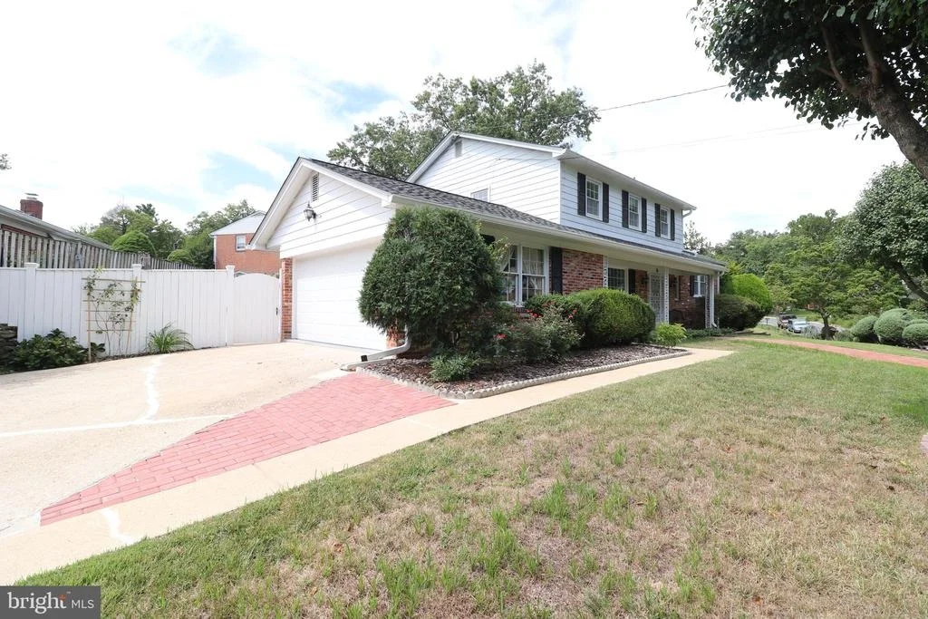 Photo of 10419 GATEWOOD TERRACE