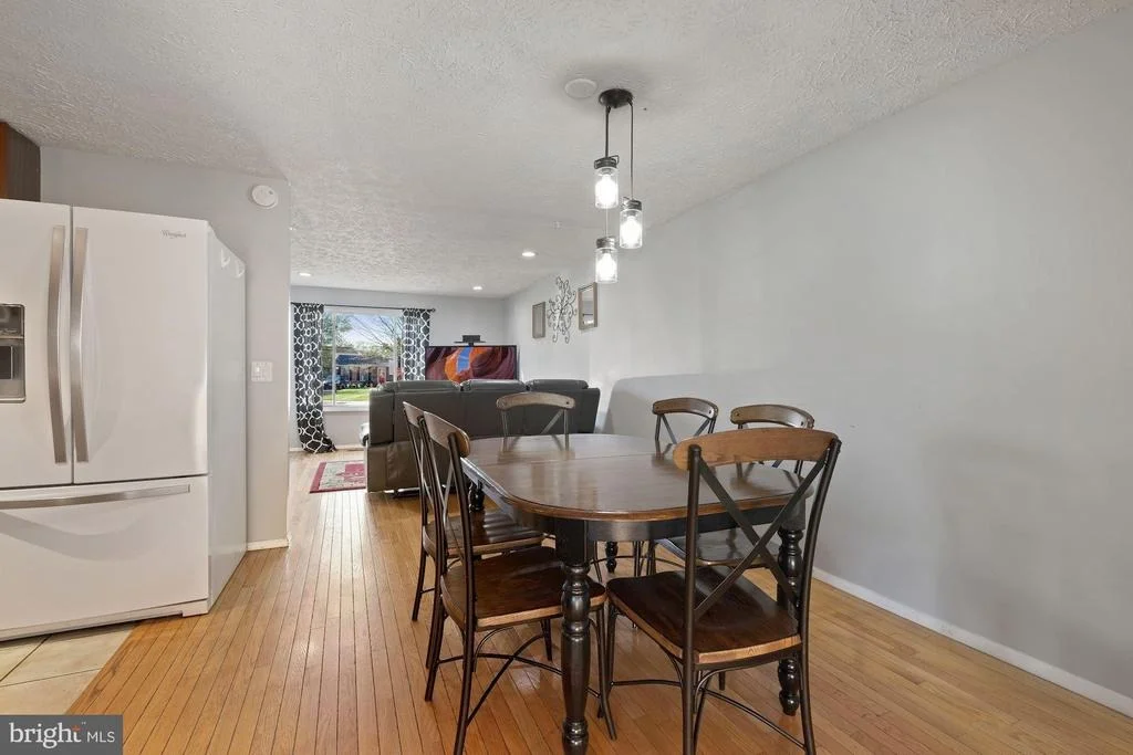 Photo of 6794 SINGLETREE COURT
