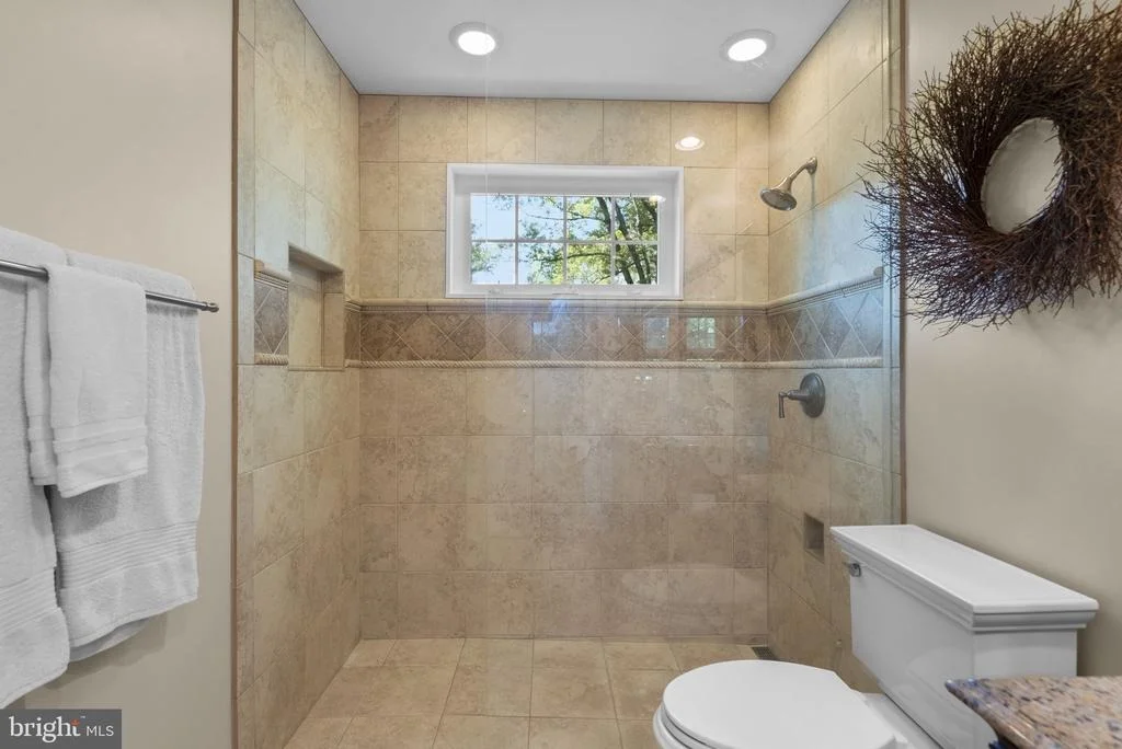 Photo of 4120 SIR WALTER ROAD