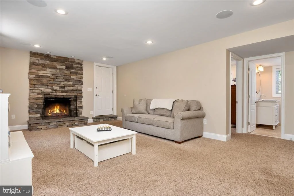 Photo of 1134 VALLEY DRIVE