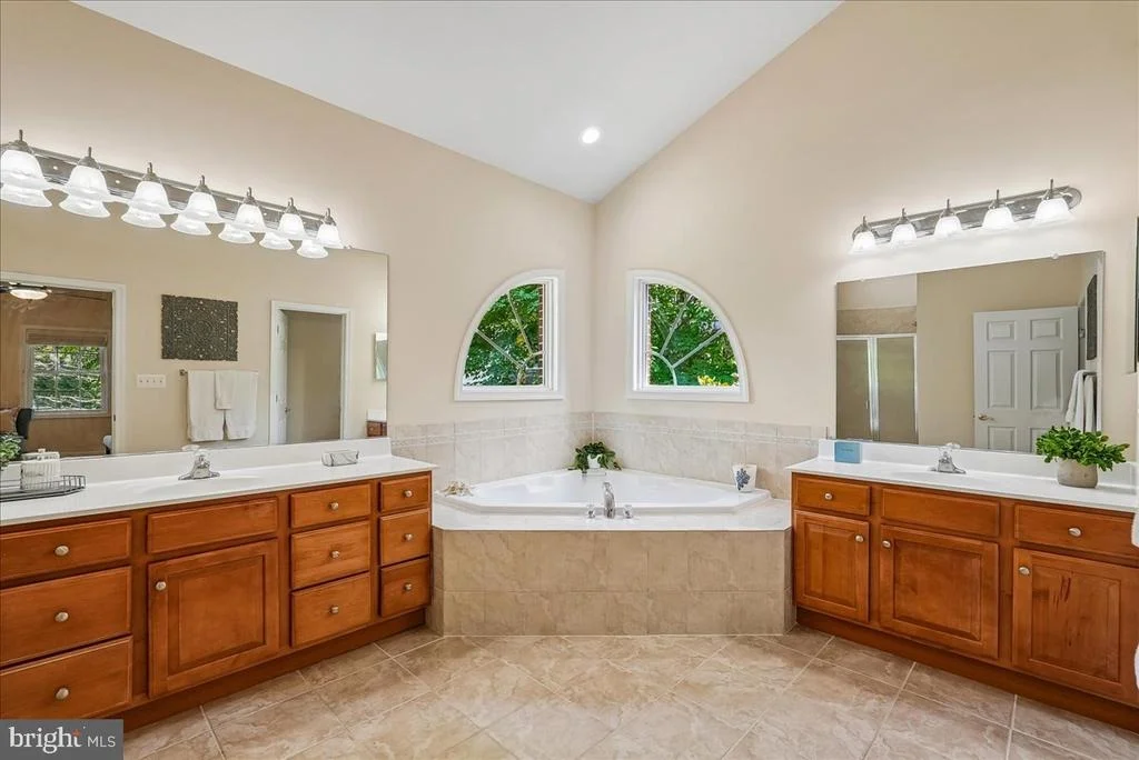 Photo of 6322 HALSEY ROAD