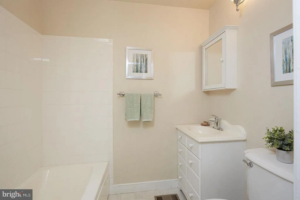 Photo of 12809 CHERRYWOOD LANE