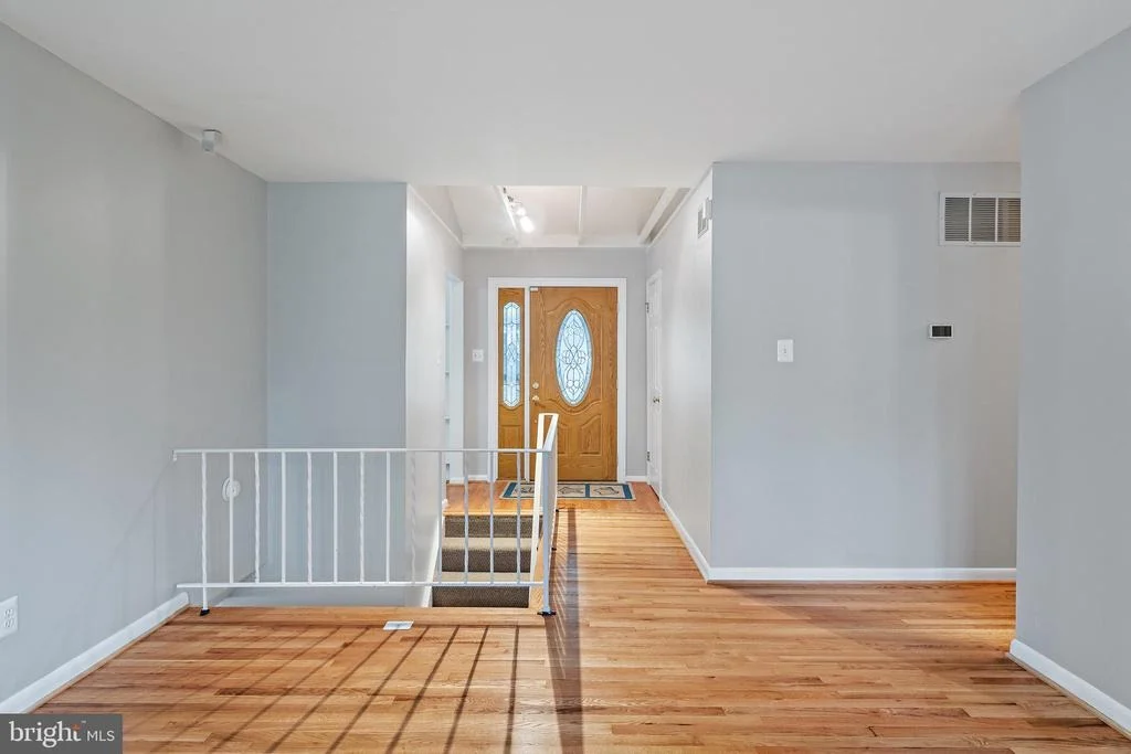 Photo of 970 HIGHPOINT DRIVE