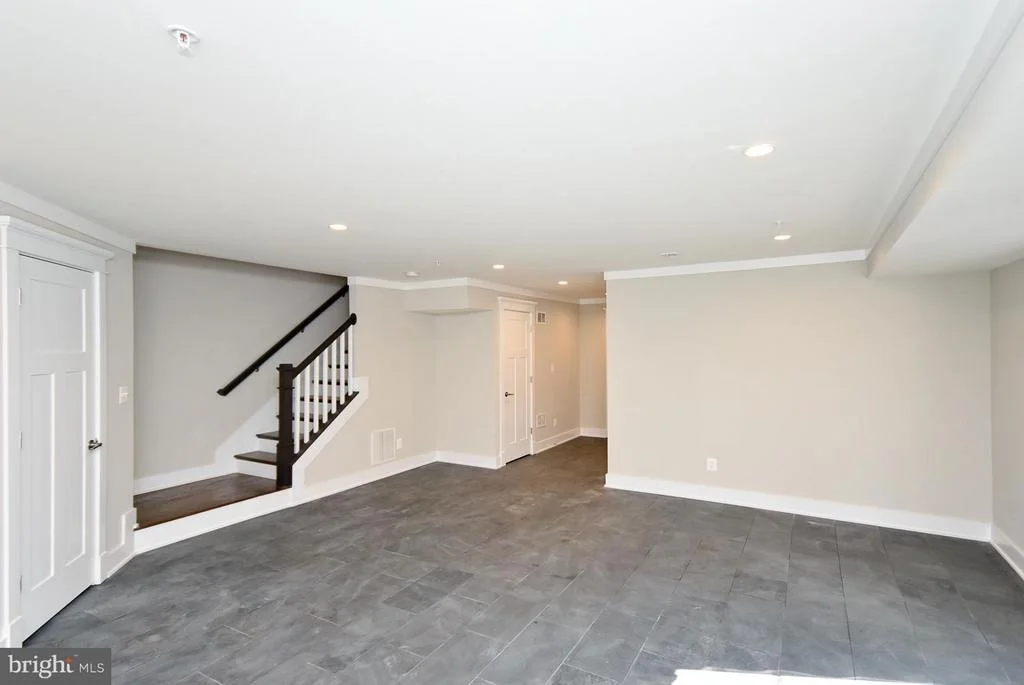 Photo of 4909 QUEENSBURY ROAD