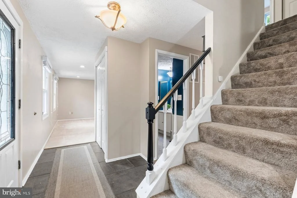 Photo of 935 MARINE DRIVE