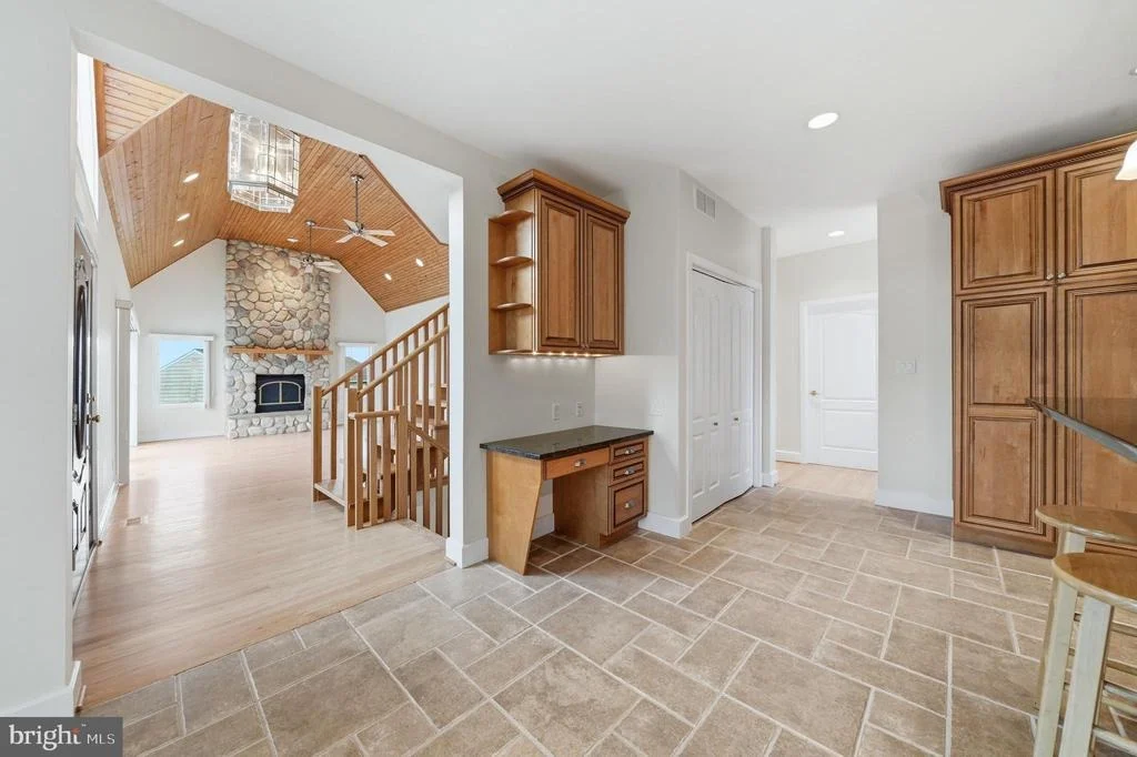 Photo of 160 CLIFFVIEW DRIVE