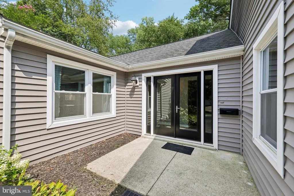 Photo of 1410 KNIGHTS BRIDGE TURN