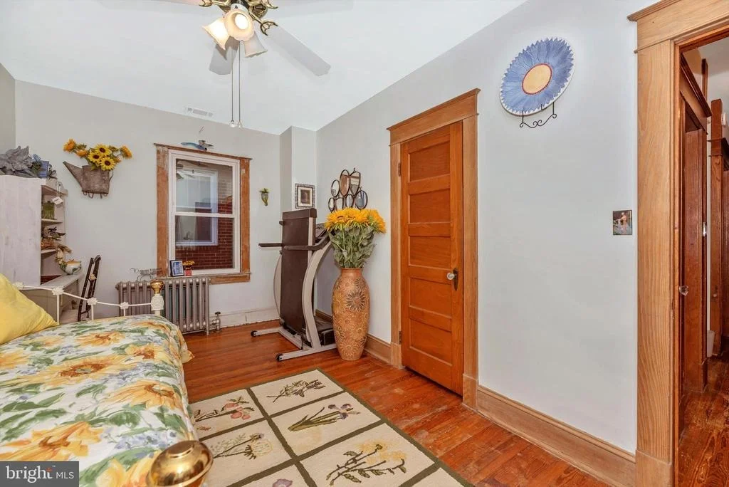 Photo of 24 COLLEGE AVENUE