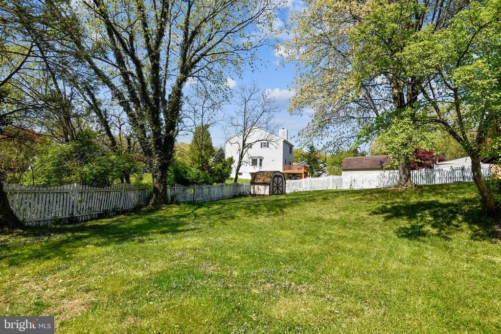 Photo of 2925 CRAIGLAWN ROAD