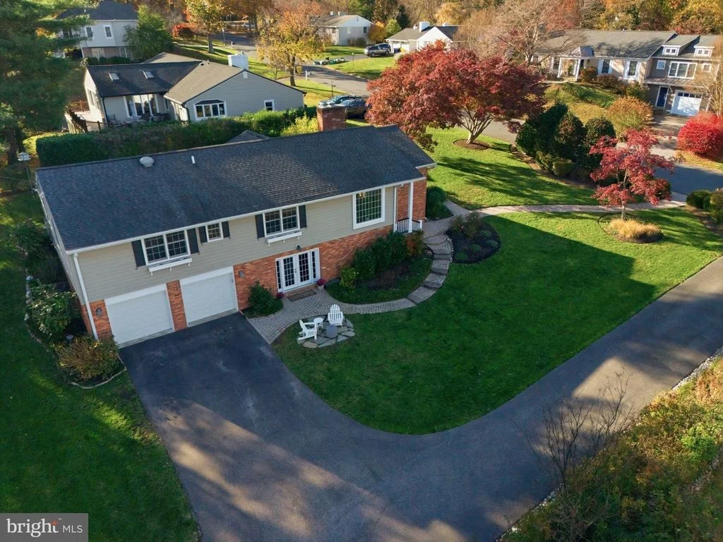 Photo of 214 PROVIDENCE ROAD