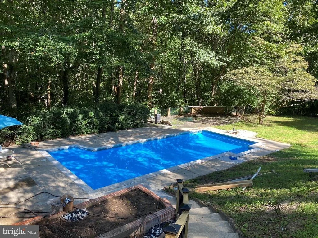 Photo of 6815 GILLINGS ROAD