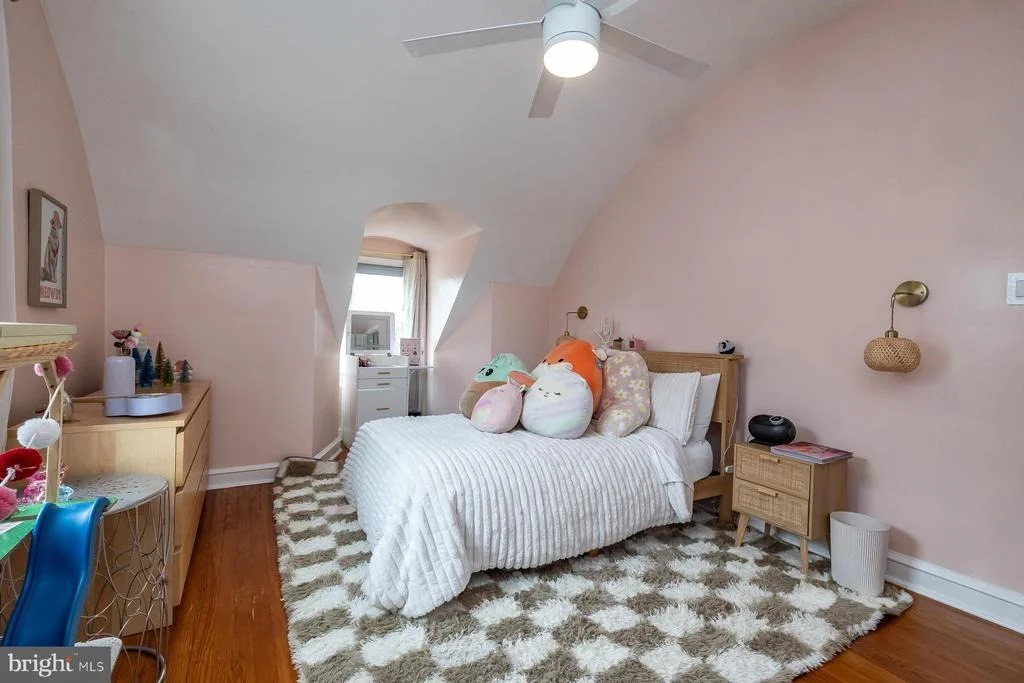 Photo of 15 KENDALL BOULEVARD