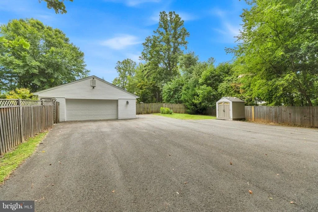 Photo of 5238 GRAYSTONE ROAD