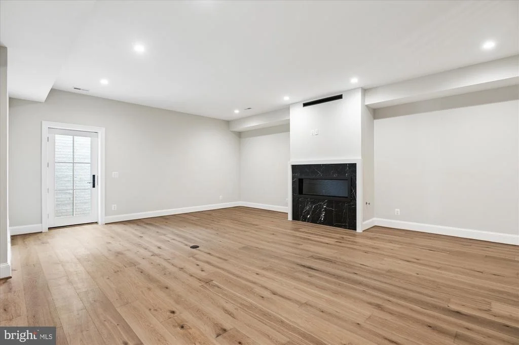 Photo of 1515 CRESTWOOD LANE