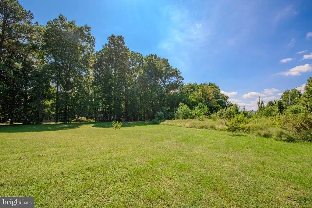 Photo of 406 TWIN CREEKS DRIVE