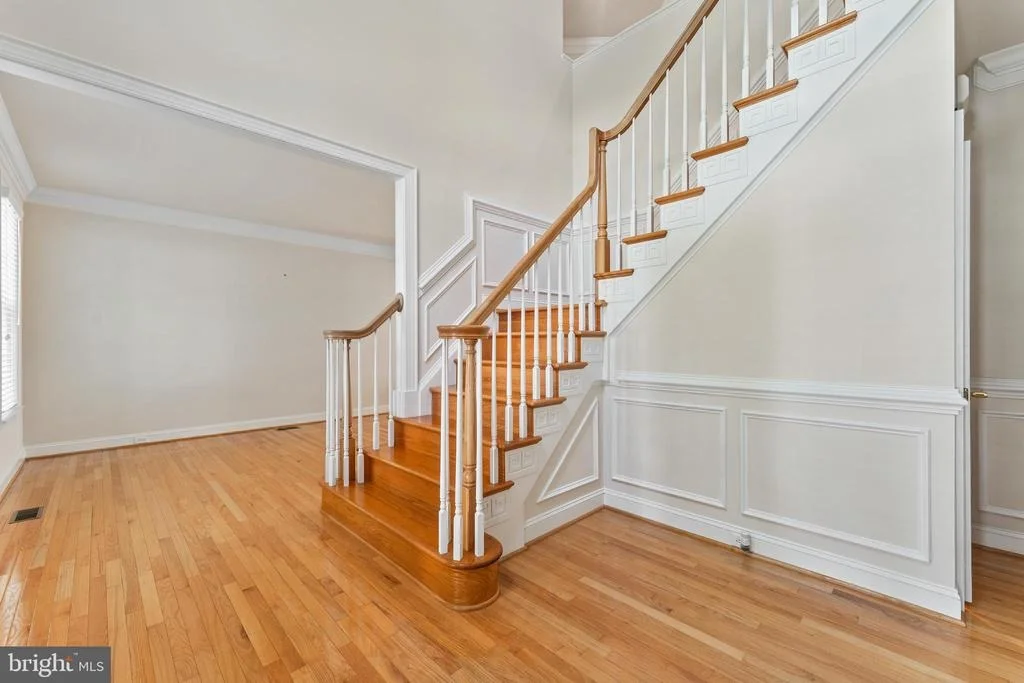 Photo of 16505 MURRAY PLACE