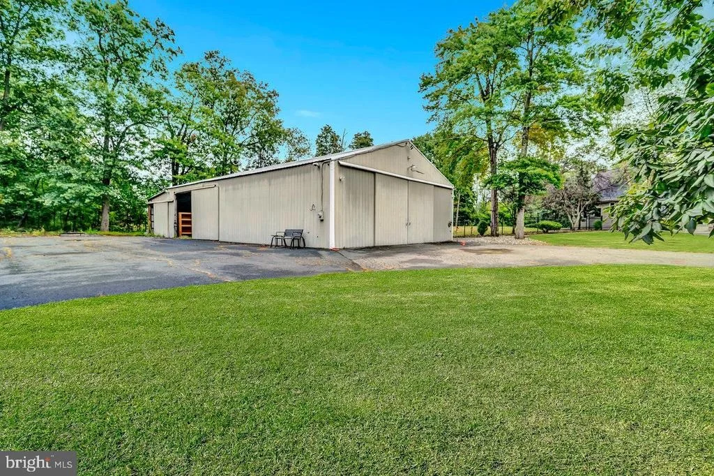 Photo of 526 COUNTY ROAD 579