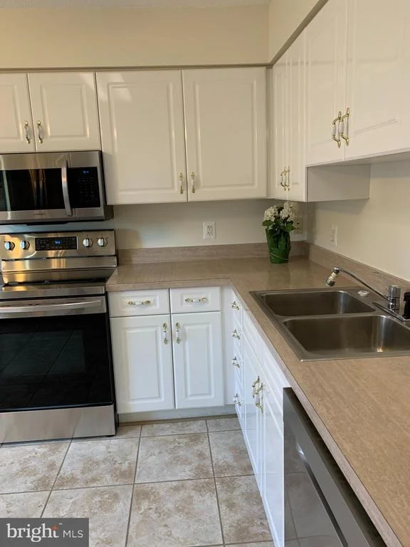 Photo of Unit 410 at 14809 PENNFIELD CIRCLE