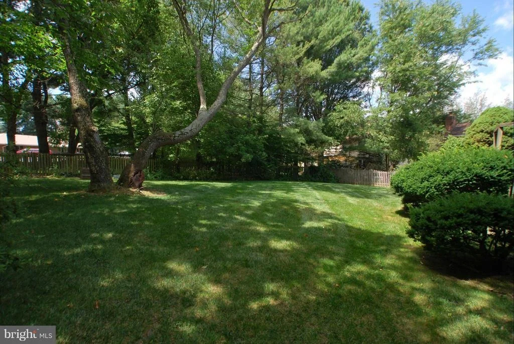 Photo of 8911 OLD COURTHOUSE ROAD