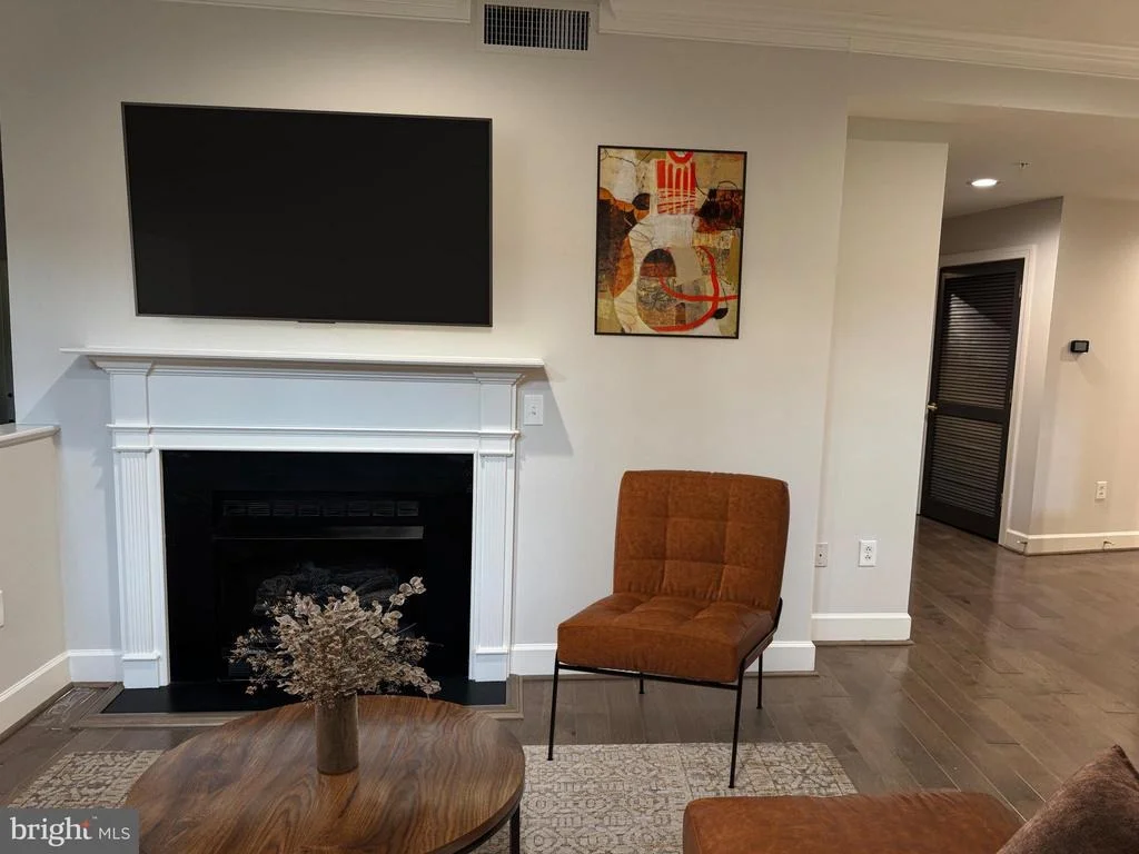 Photo of Unit PLA at 413 STUART CIRCLE