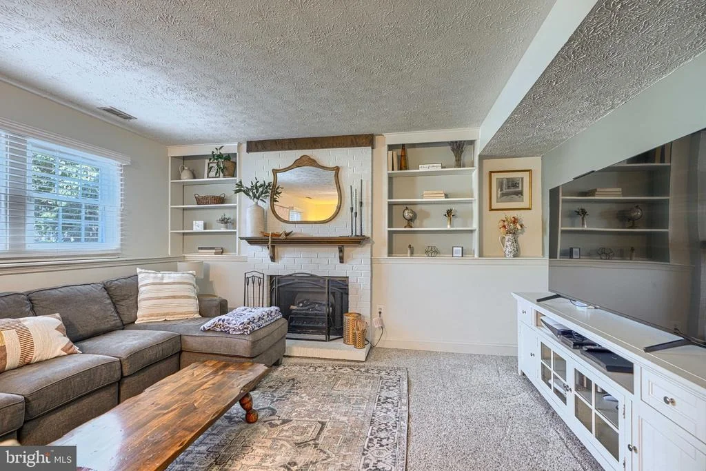Photo of 1004 PEPPARD DRIVE