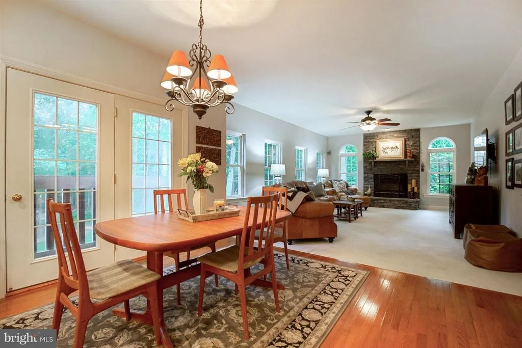 Photo of 325 SPLIT OAK LANE