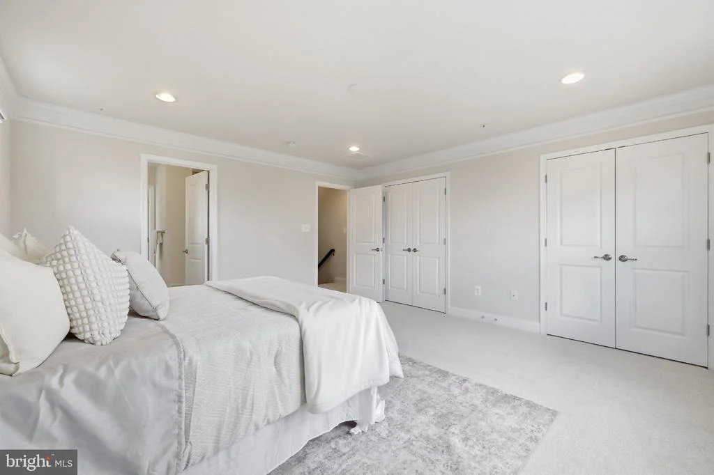 Photo of 7130 BANBURY DRIVE