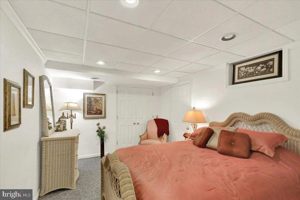 Photo of 225 LOGAN AVENUE