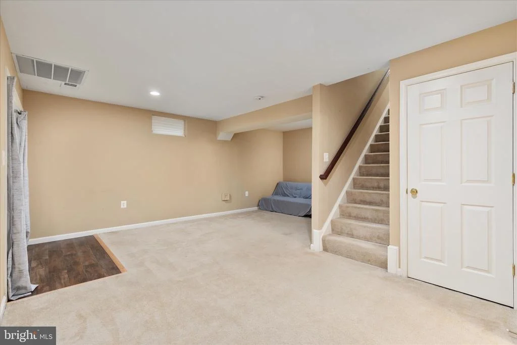 Photo of 660 BEEHIVE WAY