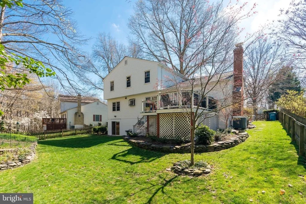 Photo of 7203 MING TREE COURT
