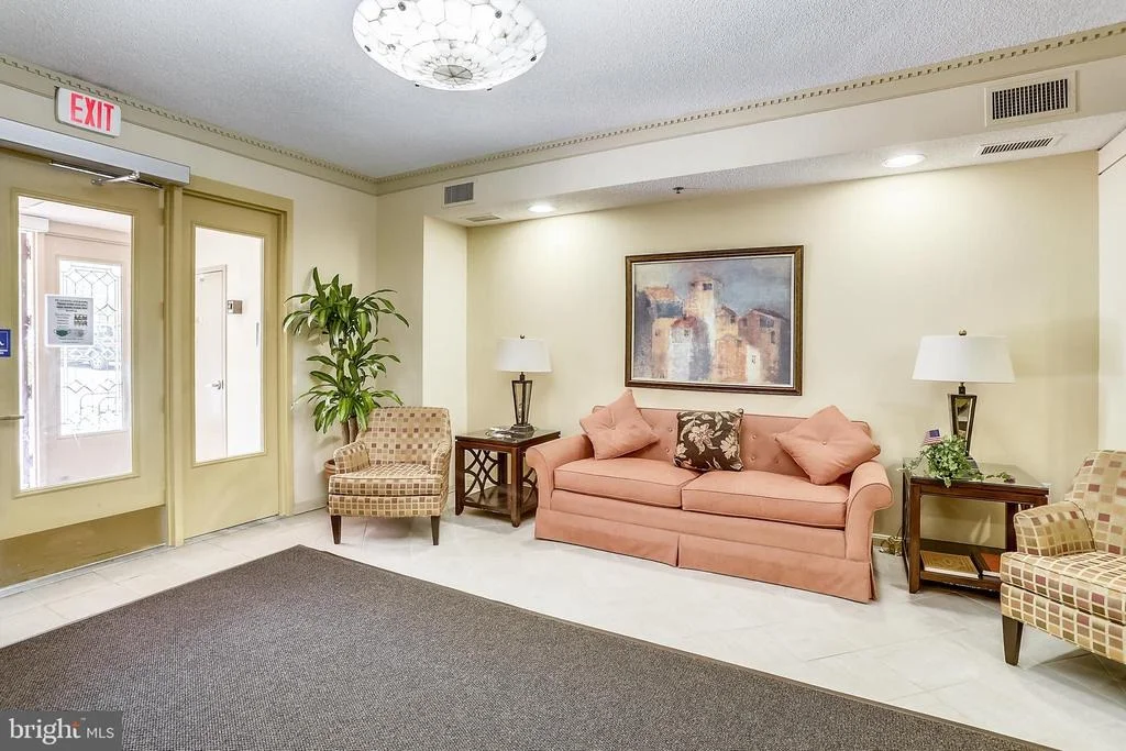 Photo of Unit 403 at 14801 PENNFIELD CIRCLE
