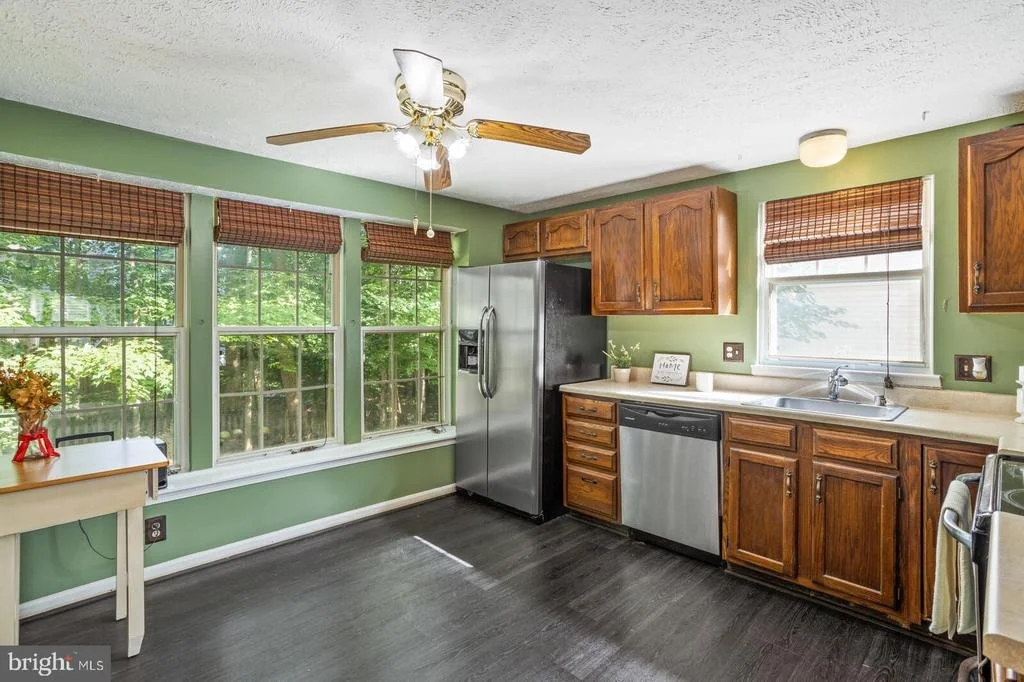 Photo of 15084 HOLLEYSIDE DRIVE
